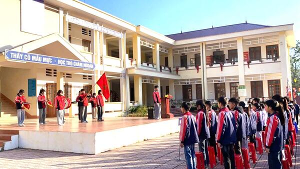 TRƯỜNG PTDTBT THCS CHÂU SƠN TỔ CHỨC HOẠT ĐỘNG “NGÀY THẾ GIỚI TƯỞNG NIỆM CÁC NẠN NHÂN TỬ VONG DO TAI NẠN GIAO THÔNG” NĂM 2025