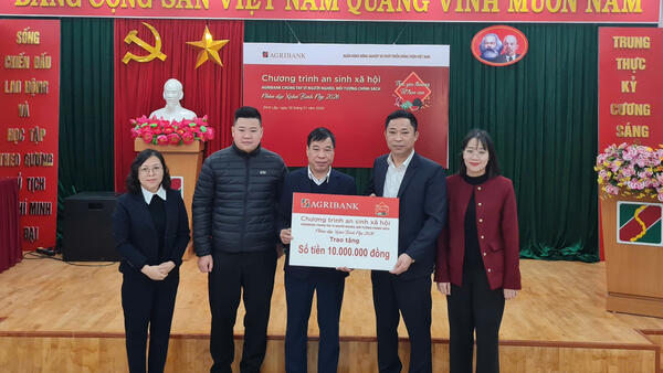 AGRIBANK CHI NHÁNH ĐÌNH LẬP CHUNG TAY LAN TỎA YÊU THƯƠNG, TRAO QUÀ AN SINH XÃ HỘI NHÂN DỊP XUÂN BÍNH NGỌ 2026 CHO CÁC XÃ KHU VỰC ĐÌNH LẬP