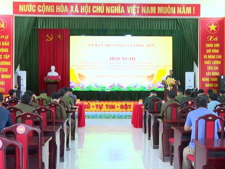 Kinh tế - Chính trị