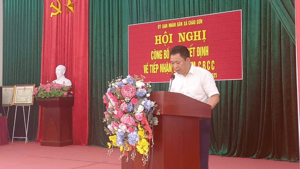 Ngày 4/7, xã Châu Sơn tổ chức hội nghị công bố các quyết định tiếp nhận và bổ nhiệm Cán bô, công chức