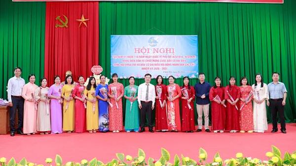 XÃ CHÂU SƠN RỘN RÀNG TỌA ĐÀM KỶ NIỆM 8/3 VÀ ĐỒNG DIỄN DÂN VŨ CHÀO MỪNG BẦU CỬ ĐẠI BIỂU QUỐC HỘI VÀ HĐND CÁC CẤP