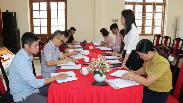 KIỂM TRA CÔNG TÁC QUẢN LÝ CHO VAY VỐN GIẢI QUYẾT VIỆC LÀM